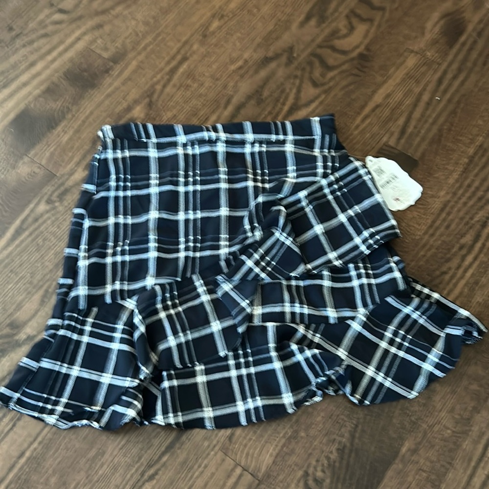 Black and white patterned skirt